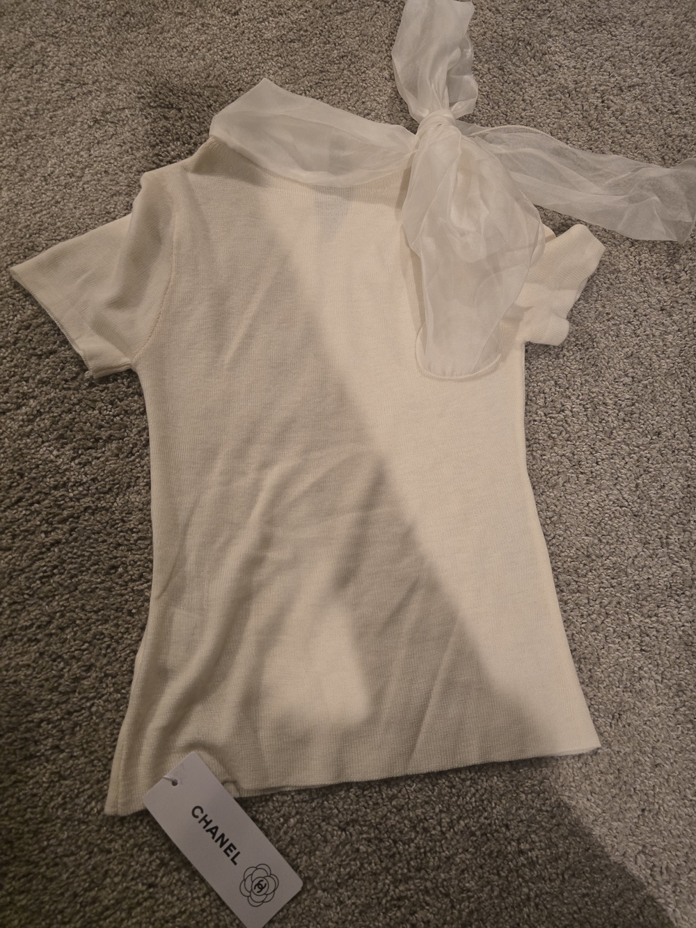 Chanel Cream Short-Sleeve Knit Top with Sheer Neck Bow - Picture 2 of 9